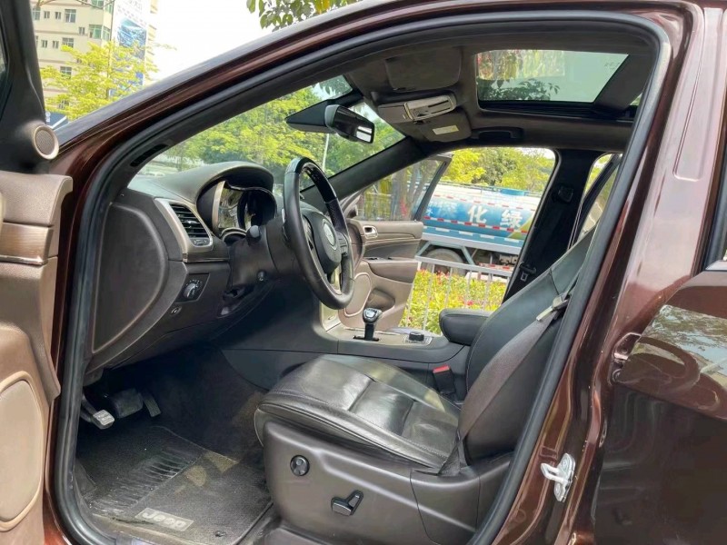 广州14年Jeep大切诺基6