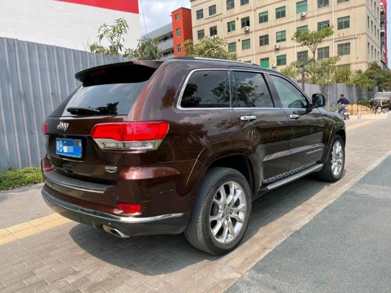 广州14年Jeep大切诺基9