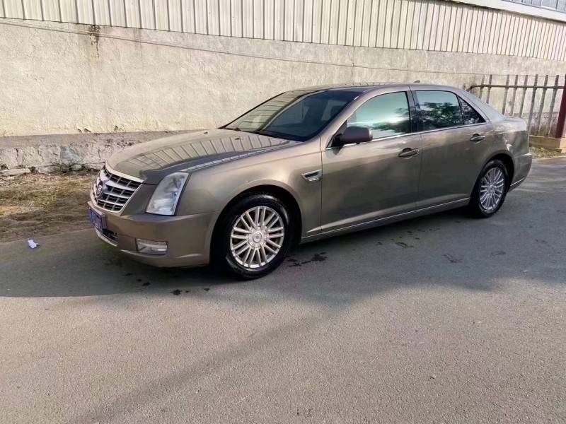 潍坊12年凯迪拉克赛威3