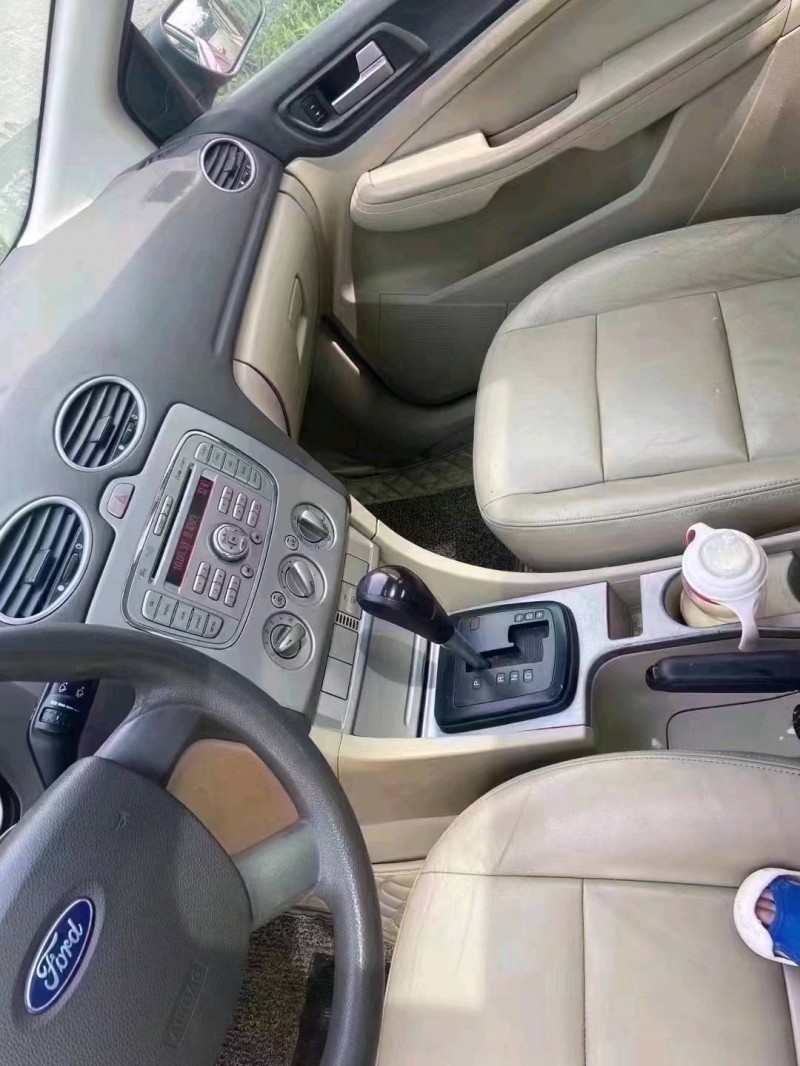 潍坊10年福特福克斯6