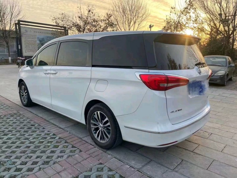 烟台17年别克GL86