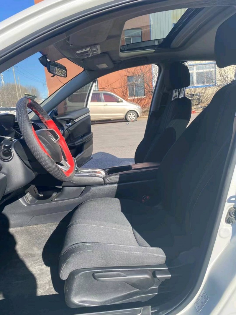 沈阳17年本田思域4