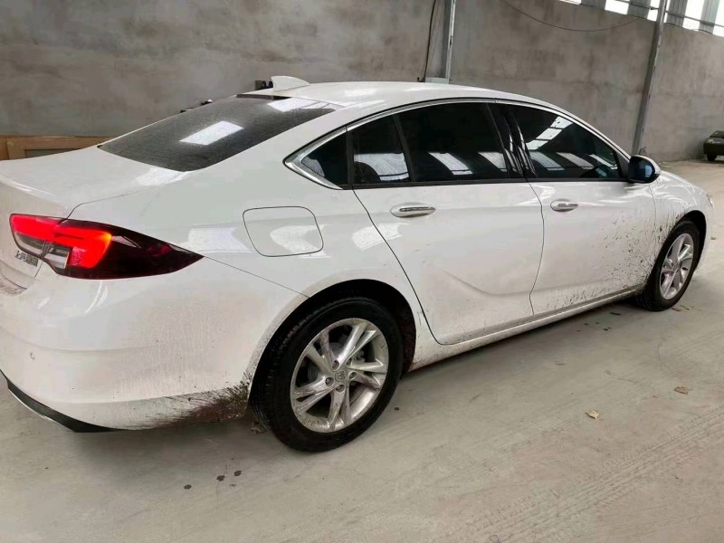 枣庄21年别克君威3