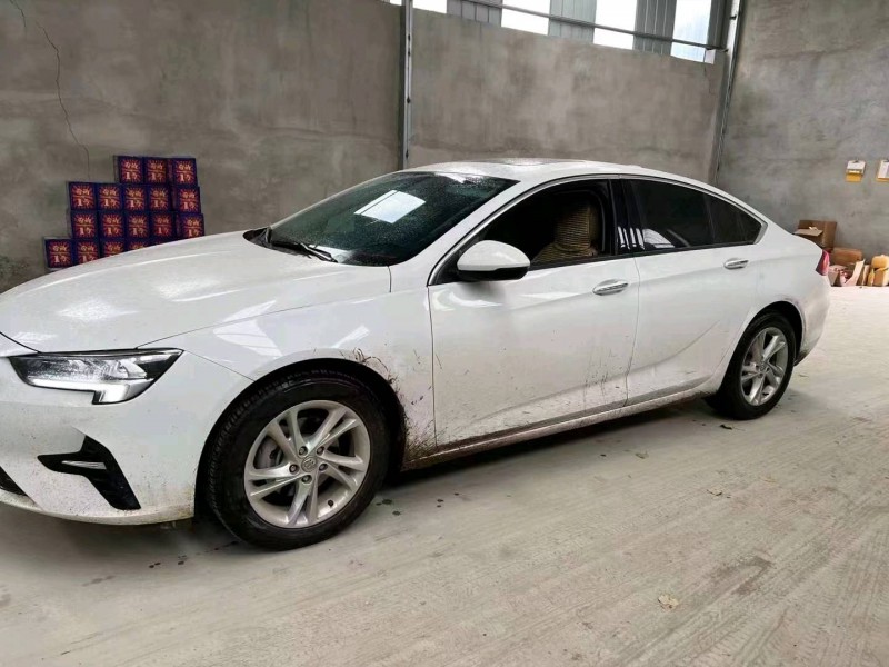 枣庄21年别克君威2