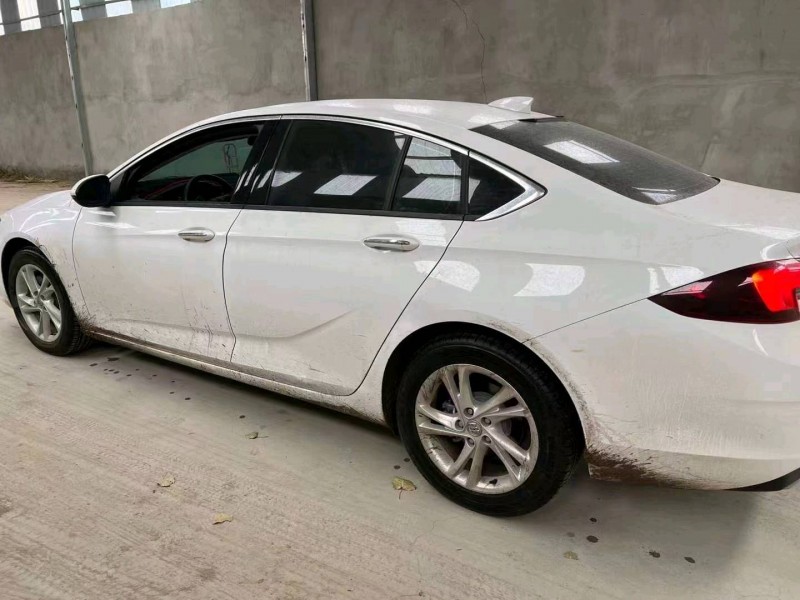 枣庄21年别克君威1