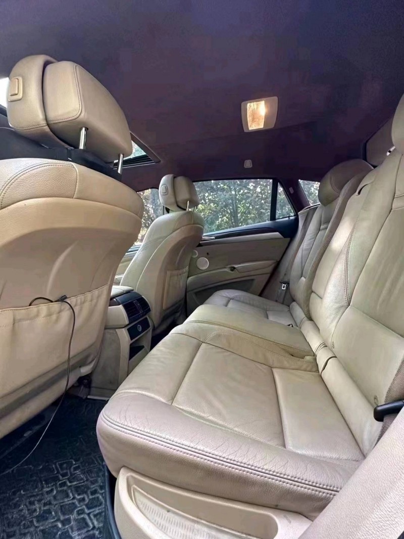 济南09年宝马X64