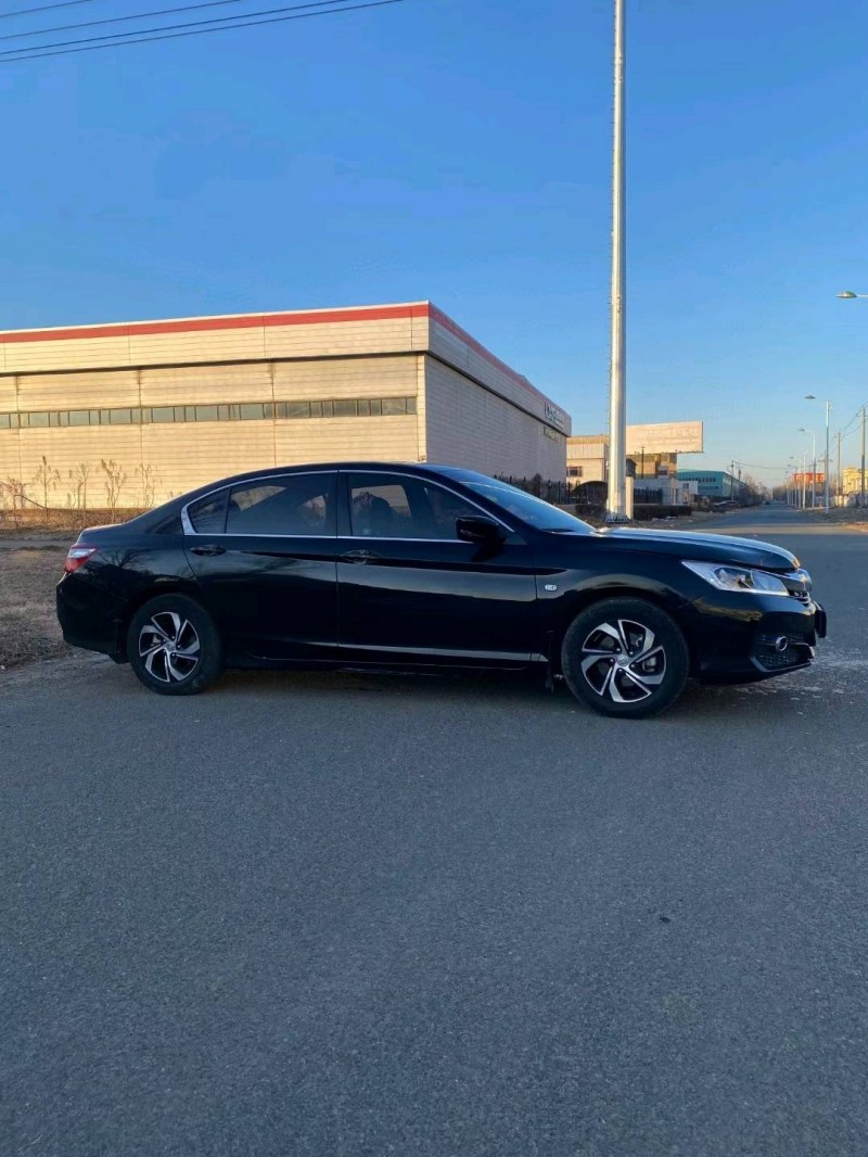 沈阳17年本田雅阁2