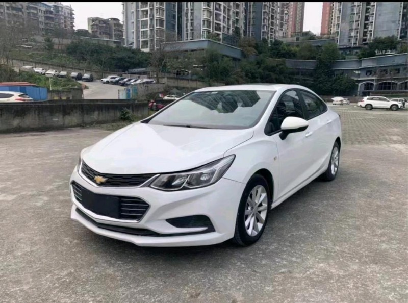 成都18年雪佛兰科鲁兹1