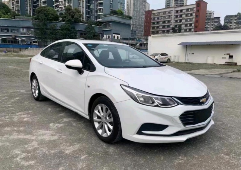 成都18年雪佛兰科鲁兹2