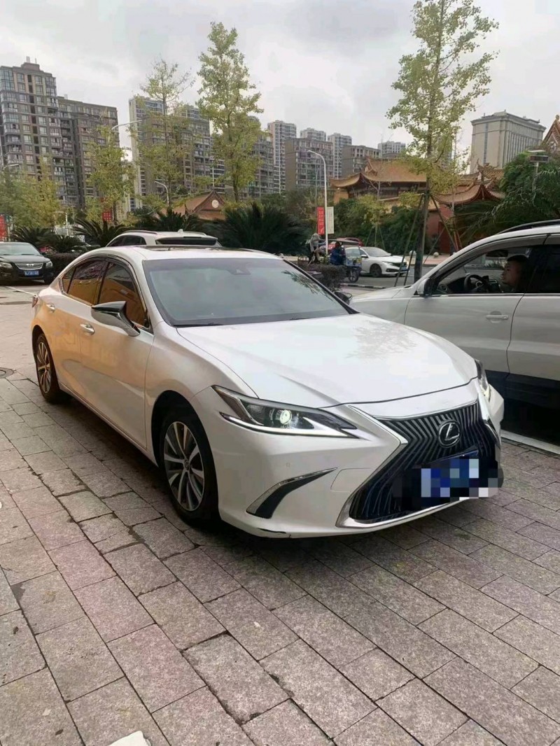 嘉兴21年雷克萨斯ES4