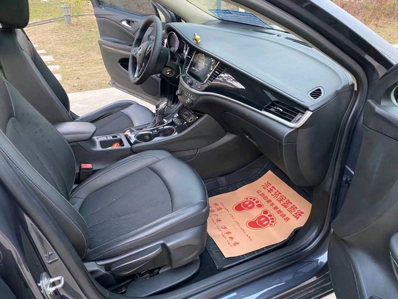 徐州15年别克威朗5