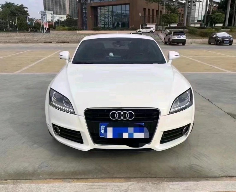珠海12年奥迪TT1