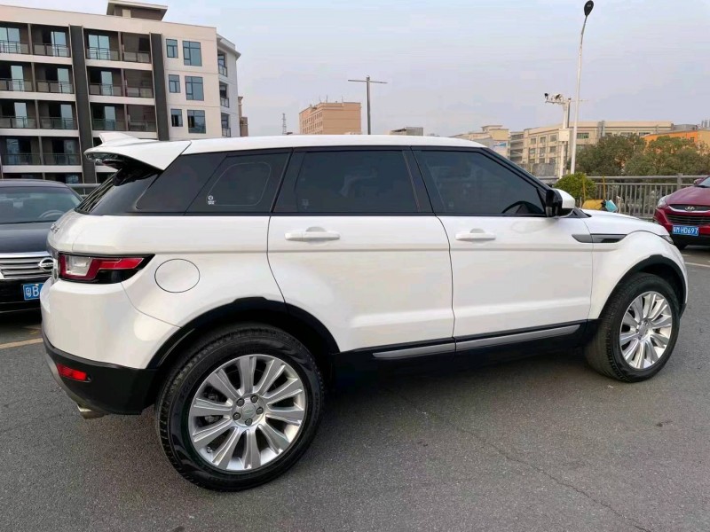 广州17年路虎极光8