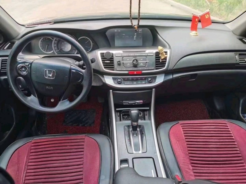 临沂14年本田雅阁4