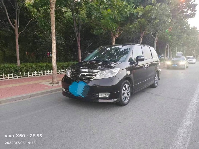 济南15年本田艾力绅3