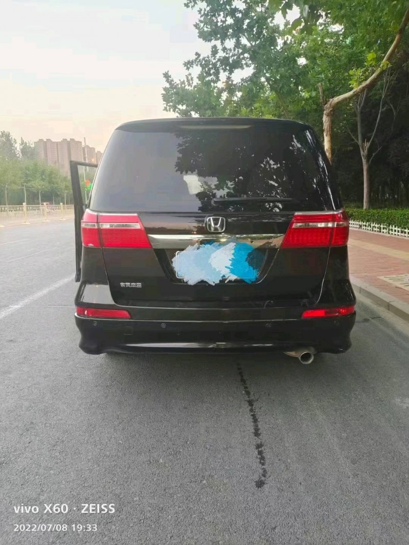 济南15年本田艾力绅9