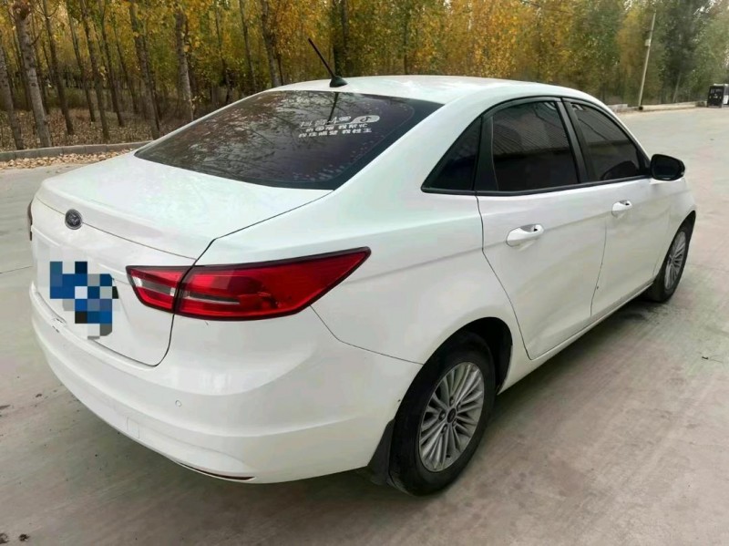 淄博18年福特福睿斯7