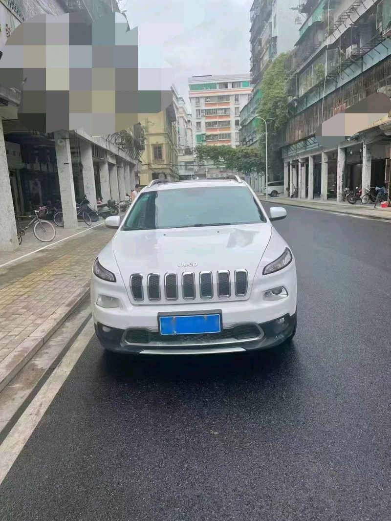 广州18年Jeep自由光1