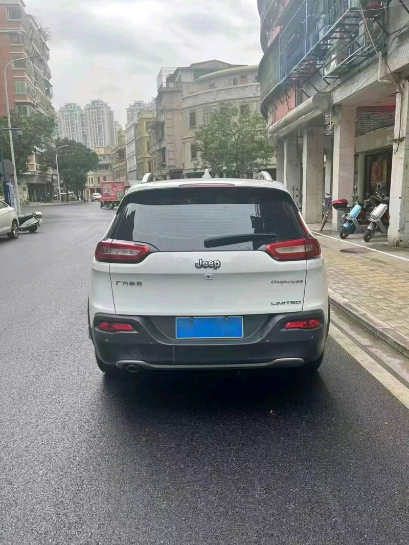 广州18年Jeep自由光9