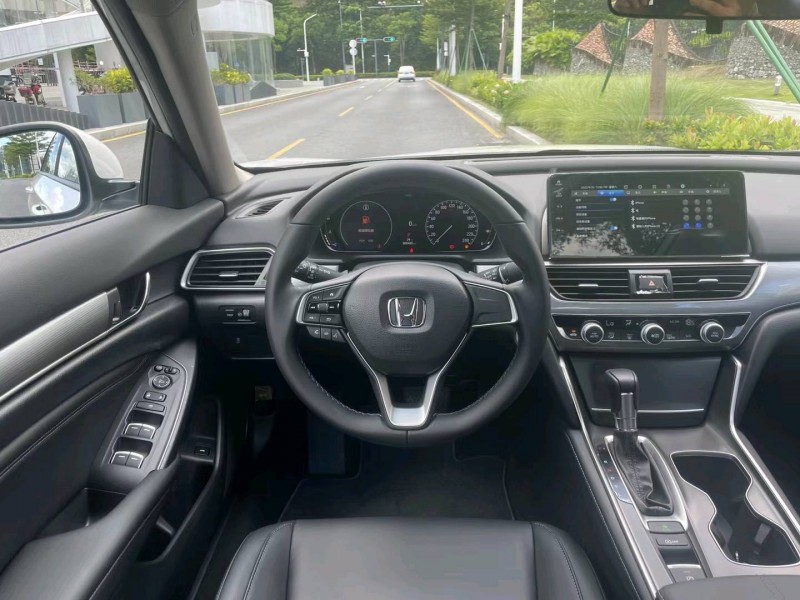 重庆20年本田雅阁5