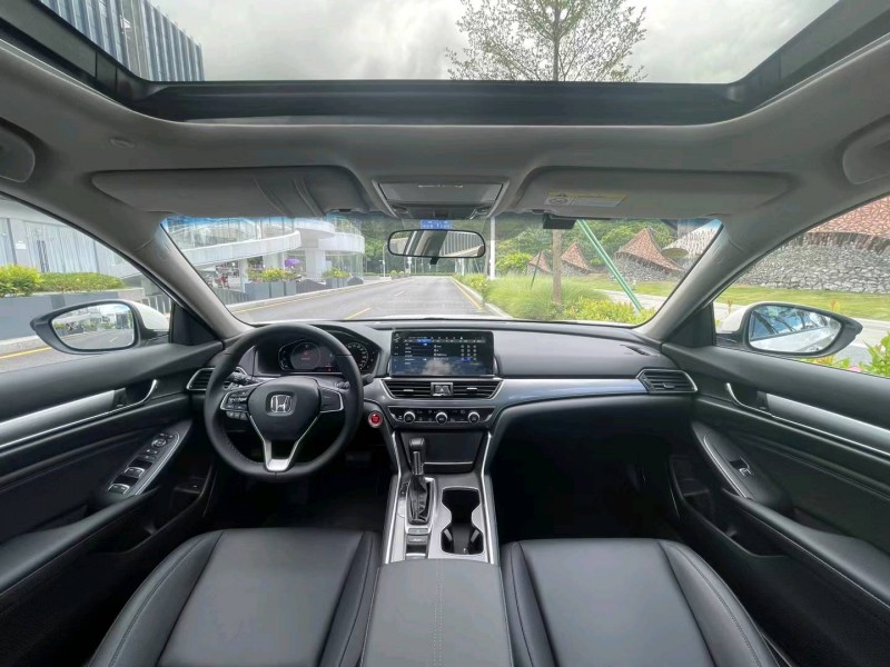 重庆20年本田雅阁7