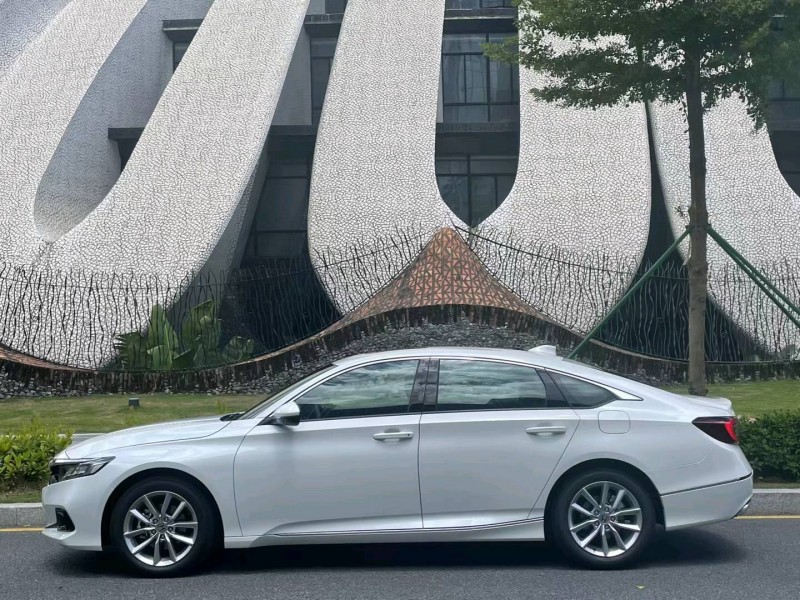 重庆20年本田雅阁8