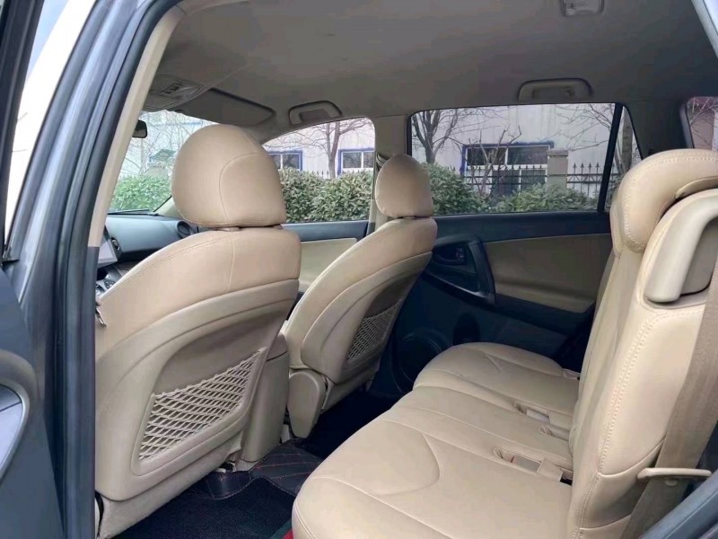 青岛13年丰田RAV4荣放5