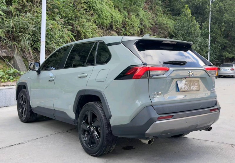 广州20年丰田RAV4荣放7