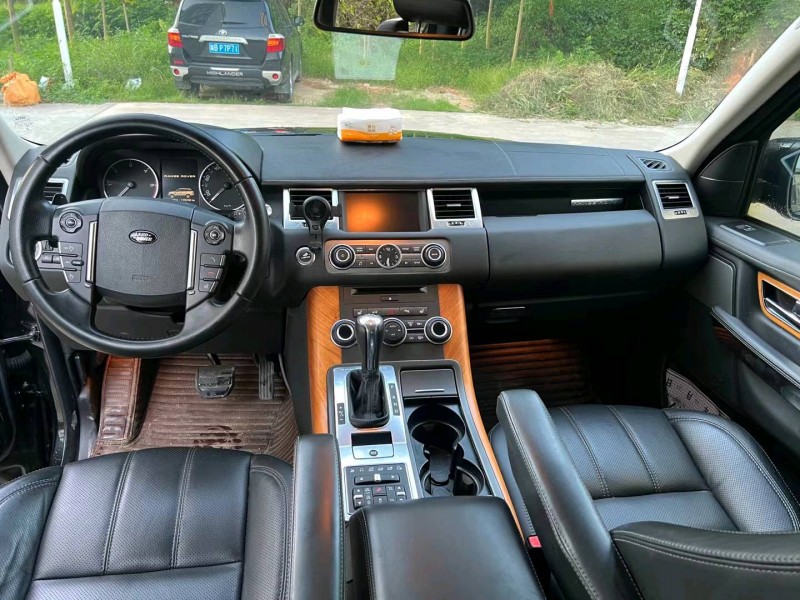 广州13年路虎揽胜行政7