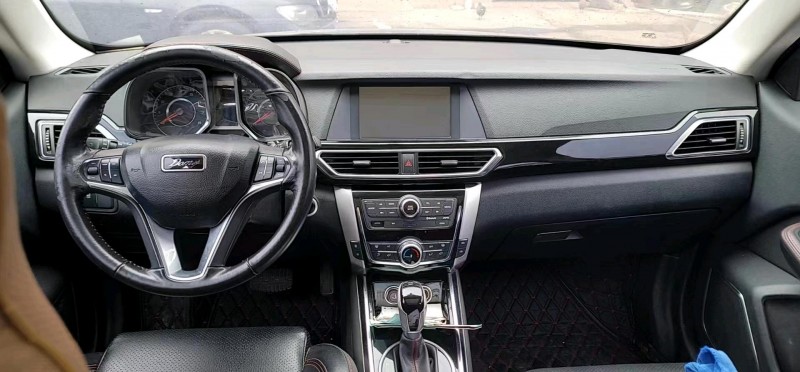 成都16年众泰大迈X53