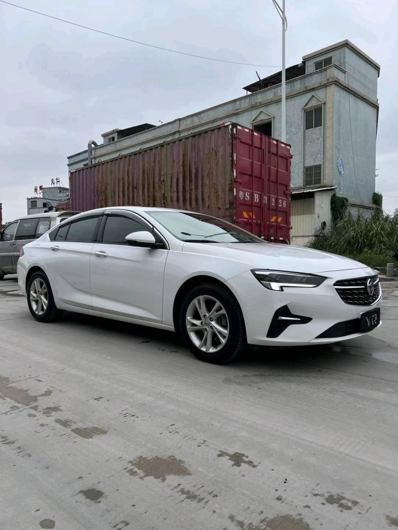 东莞21年别克君威3