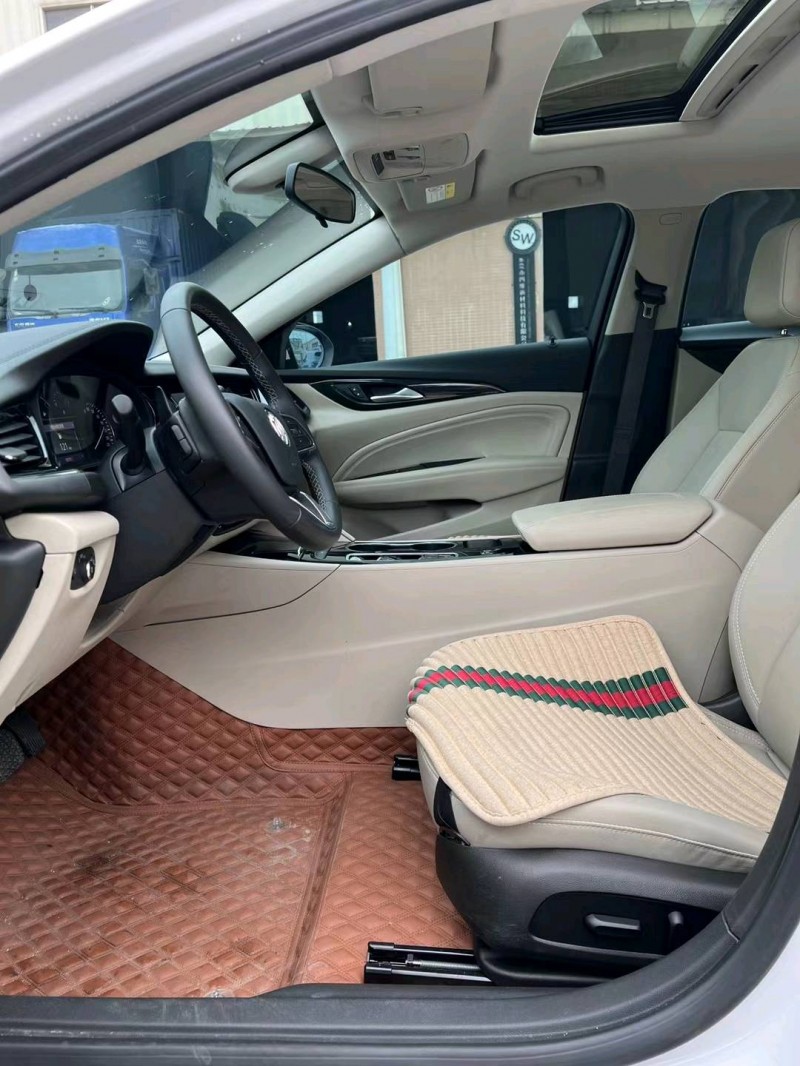 东莞21年别克君威5