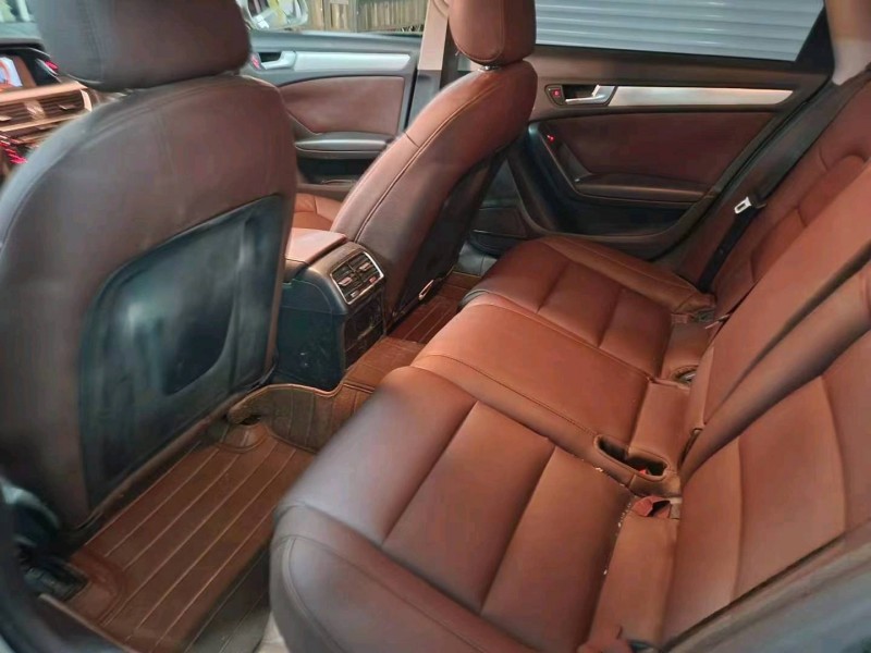 北京16年奥迪A4L8