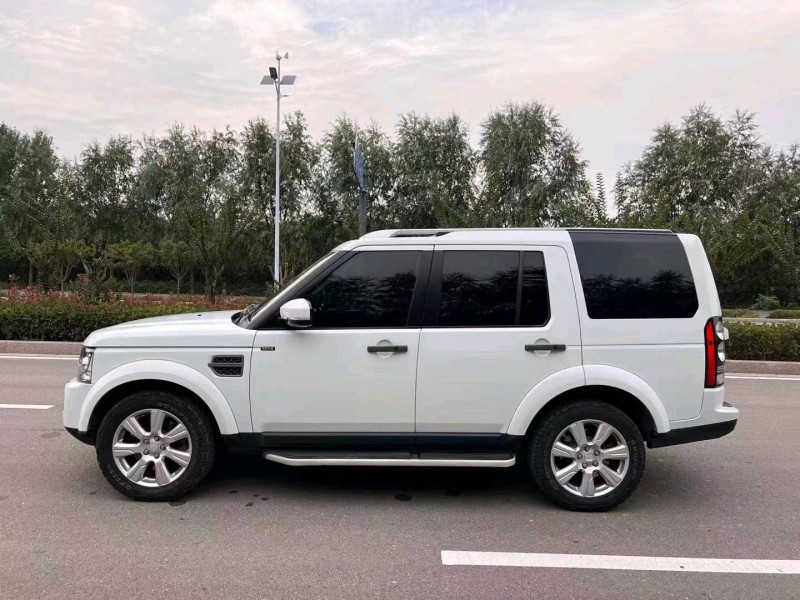 东营15年路虎发现9