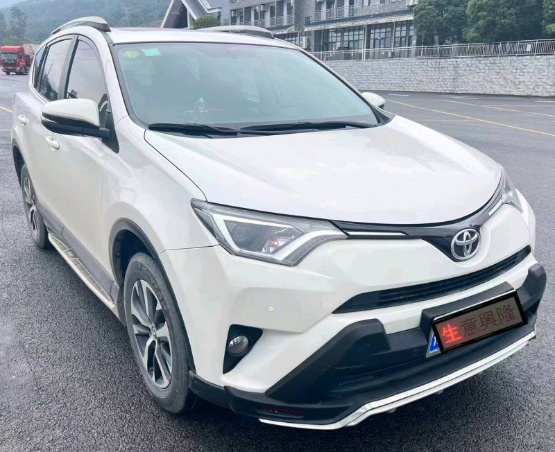 广州19年丰田RAV4荣放1