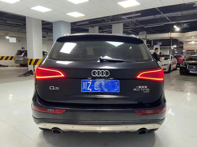 成都14年奥迪Q55