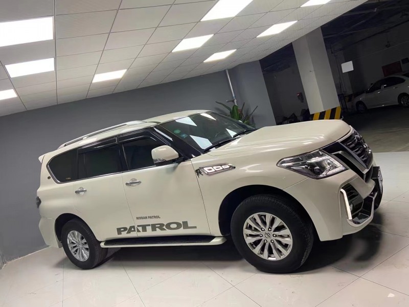 成都20年日产途乐8