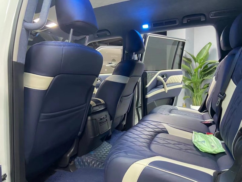 成都20年日产途乐1