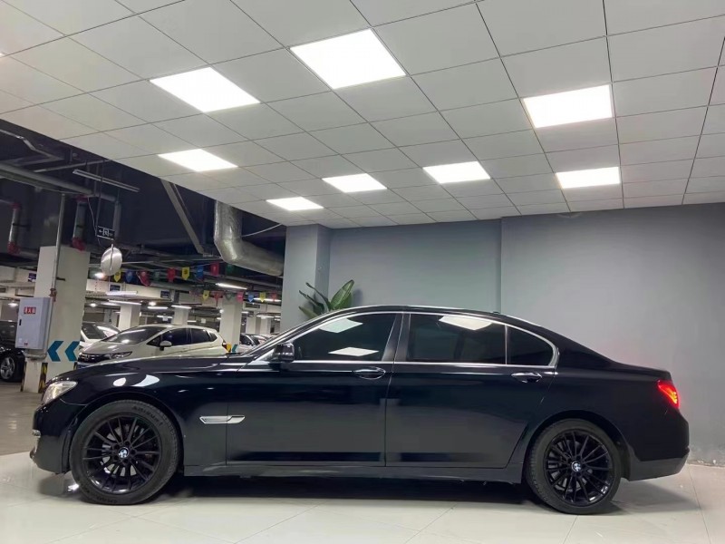 成都15年宝马7系7