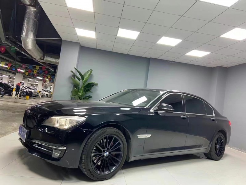 成都15年宝马7系5