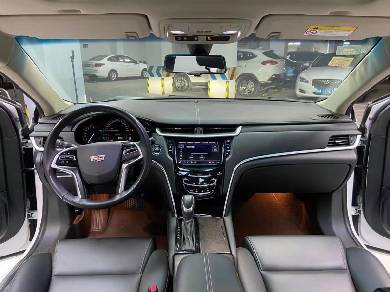 成都19年凯迪拉克XTS4