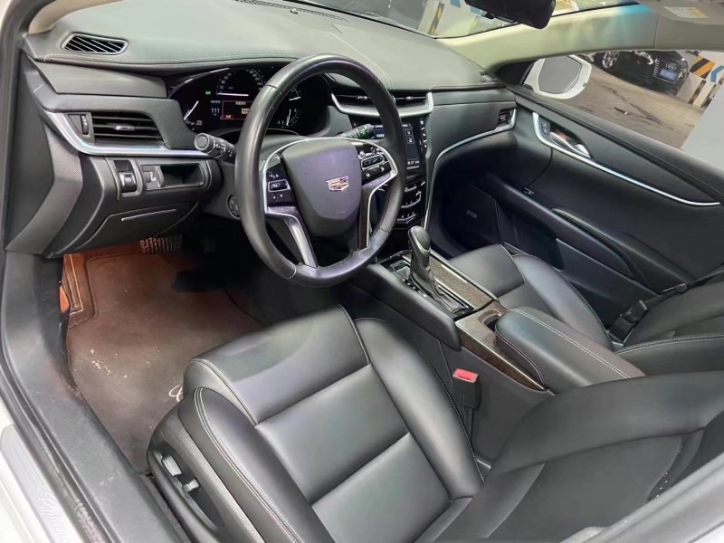 成都19年凯迪拉克XTS3