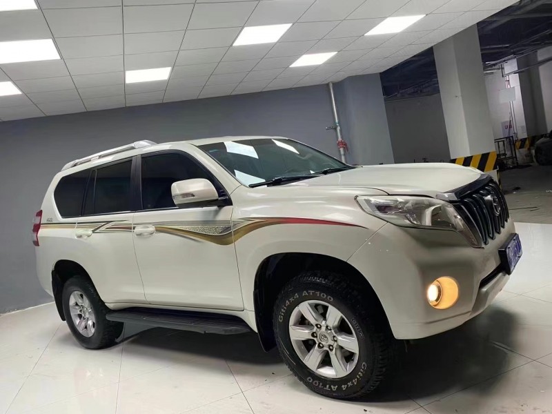 成都17年丰田普拉多7