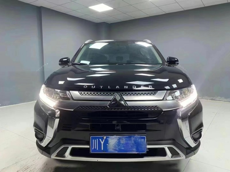 成都20年三菱欧蓝德9