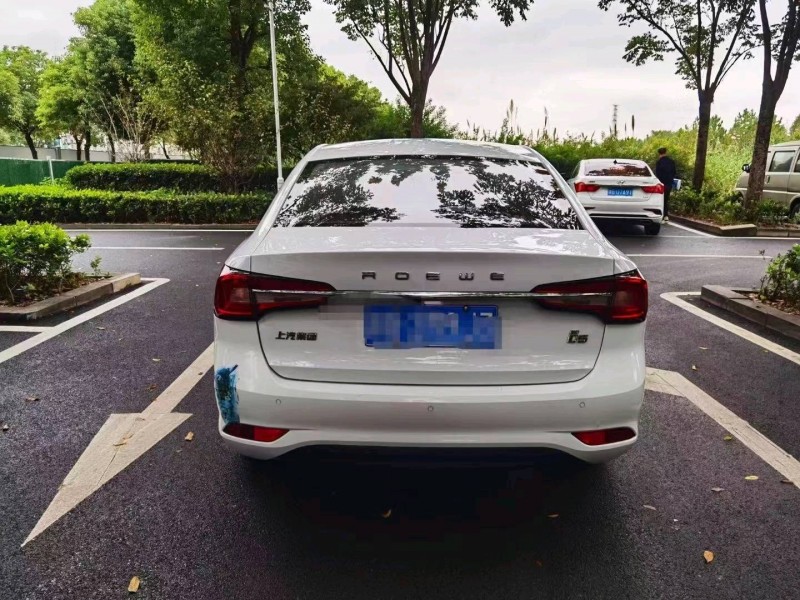 嘉興19年榮威i51