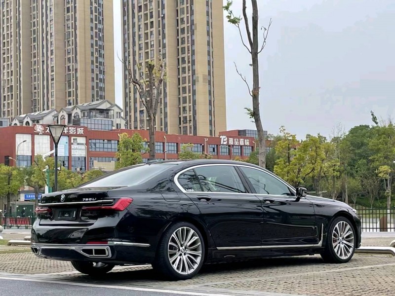 枣庄19年宝马7系9