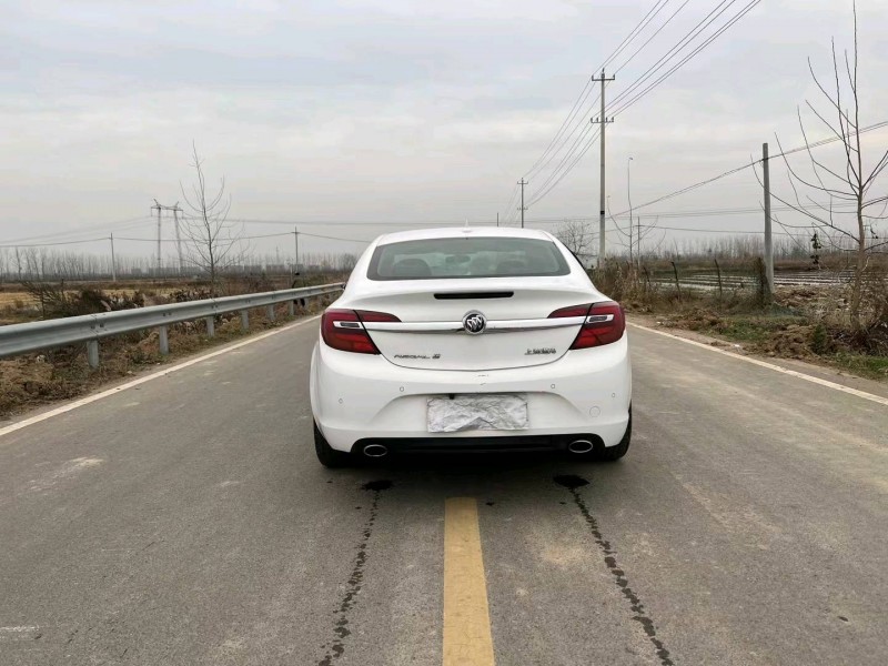 徐州16年别克君威1