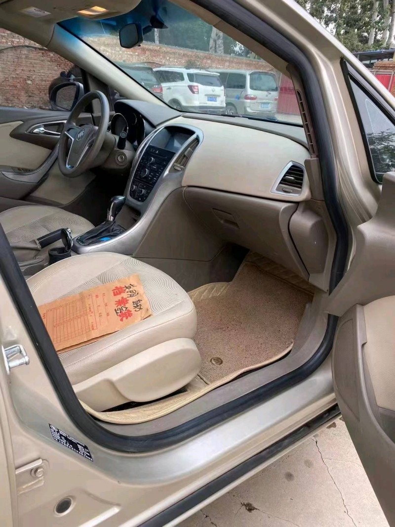 邯郸13年别克英朗GT4