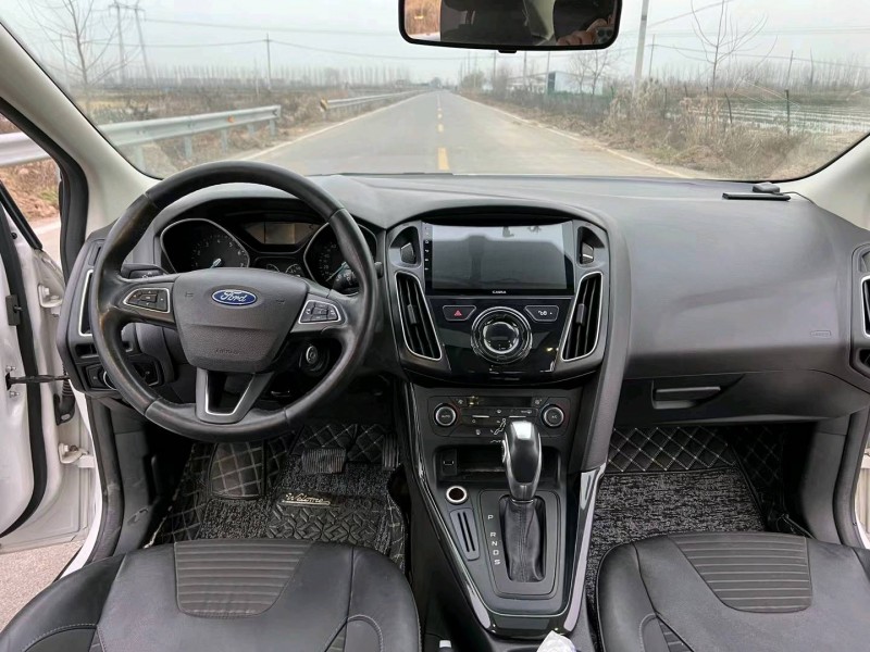 徐州15年福特福克斯4