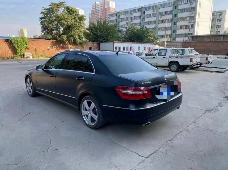 石家庄13年奔驰E8
